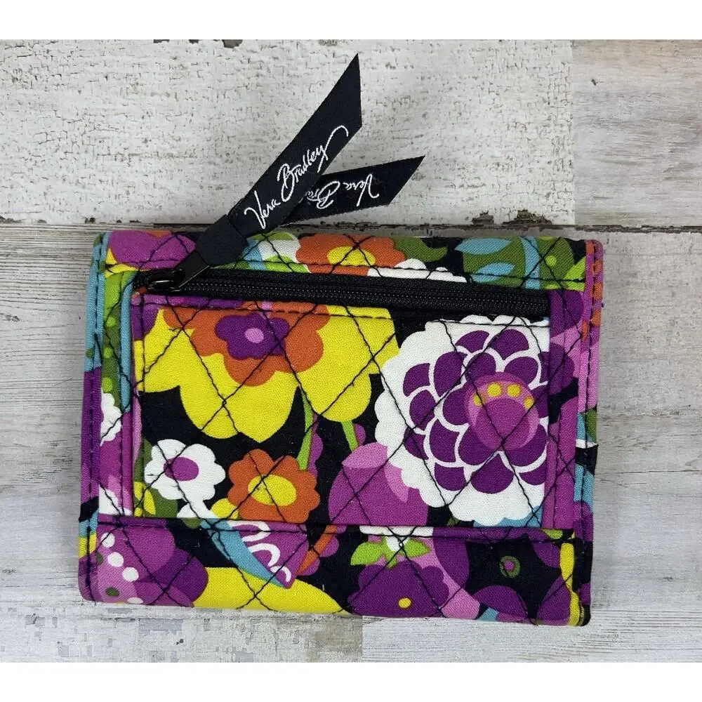 Vera Bradley Wallet Womens Trifold Clutch Quilted Floral ID Coin Purse Organizer - Picture 2 of 5